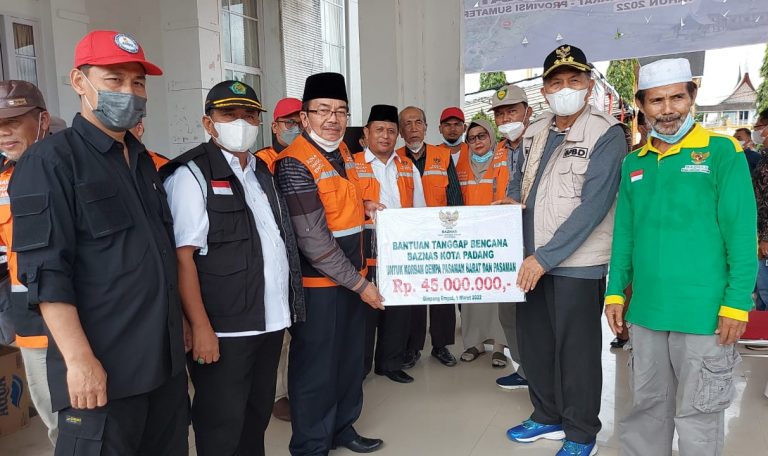 Antarkan Langsung ke Pasbar, Baznas Padang Bantu Rp45 Juta bagi Korban Gempa