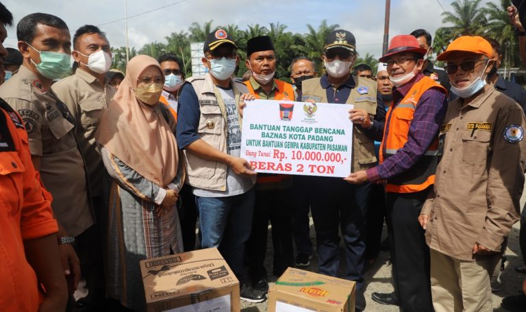 Baznas dan Pemko Padang Salurkan Bantuan Gempa di Kabupaten Pasaman