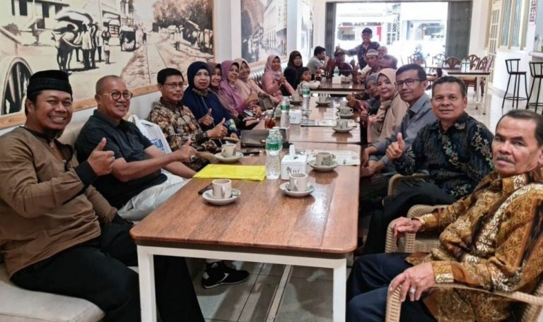 Temui Budi Syukur, Puluhan Pengurus PKPS Bukittinggi Siap Konsolidasi