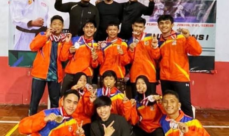 Raih 8 Medali Emas, Karateka Lemkari Sumbar Berjaya pada Liga Lemkari I Jawa Barat 