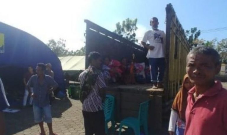 Korban Gempa yang Mengungsi di Halaman Kantor Bupati Pasbar Mulai Pulang ke Rumah 