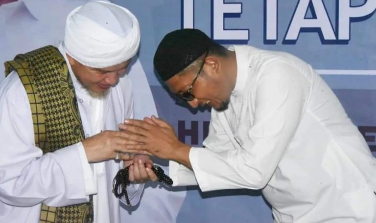 Wako Hendri Septa Didatangi Ulama Besar Banjarmasin Syeikh Muhammad Nurdin
