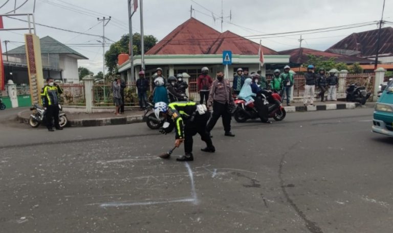 Kecelakaan Pick Up Kontra Motor, Kedua Belah Pihak Saling Lapor 