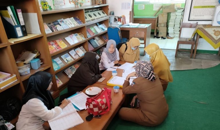 Dapat Binaan DPK, Perpustakaan MTsN 1 Padang Sudah Siap Diakreditasi