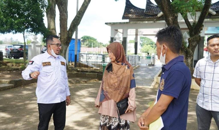 Bupati Eka Putra Tegur Disparpora, Wisatawan Bakal Ramai Toilet Istana Basa Pagaruyung masih Kotor