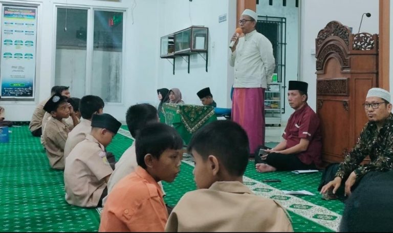 Arfian Tabuh Pesantren Ramadhan Tingkat Kelurahan Koronggadang Kuranji 