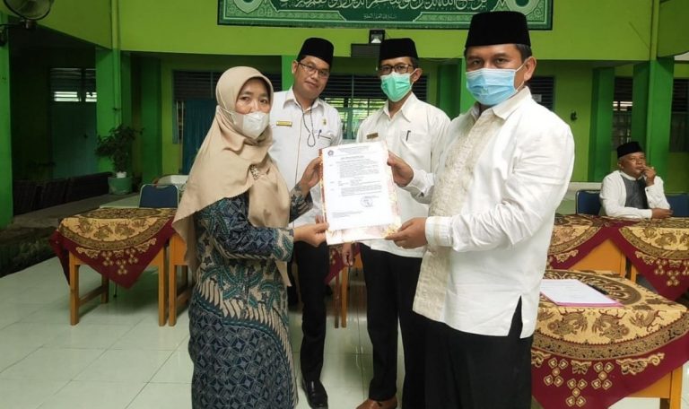 Idra Putri Jabat Plt Kepala MTsN 1 Padang