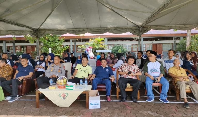 Hadiri Reuni Akbar dan Mubes SMA 5 Padang,  Irwan Basir : Alumni Penting untuk Kesuksesan Sekolah
