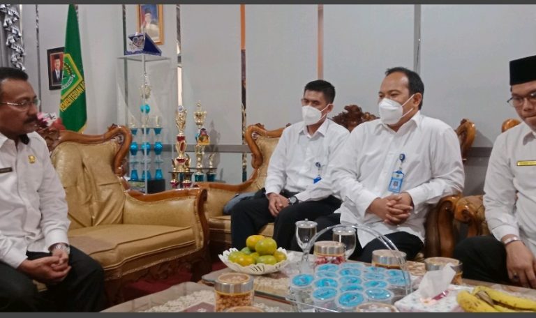 Dirjen Inspektorat Kemenag RI Gelar Sidak ke MAN 2 Padang