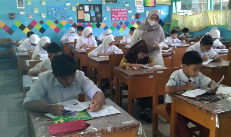 Kepmad  Pantau Pelaksanaan Tes Akademik Calon Peserta Didik Baru