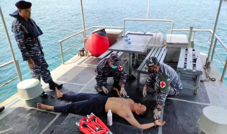 Satrol Lantamal II Tingkatkan Kemampuan Prajurit Penanganan Kecelakaan Laut 