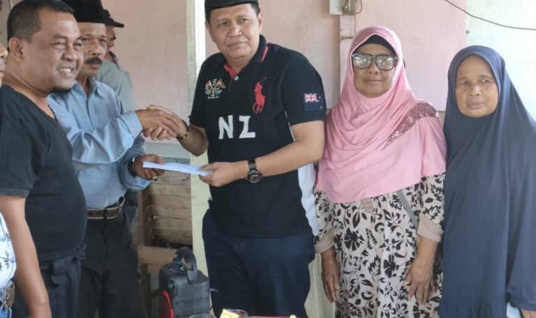 Irwan Basir Dt Rj Alam Bersilaturahmi dengan Tokoh Masyarakat Durian Tarung
