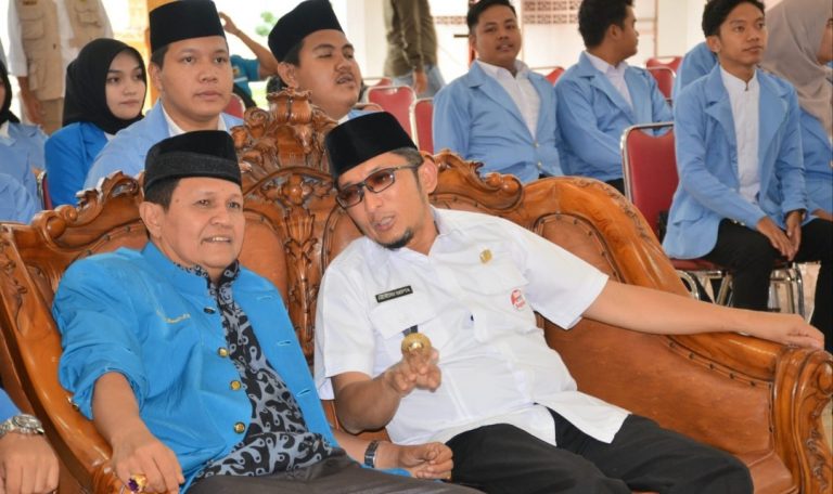 Irwan Basir Dampingi Wako Hendri Septa Hadiri Pelantikan Pengurus PK. KNPI se-Kota Padang.