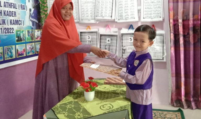 TK Raihanah Didik Anak Muridnya Bisa Melaksanakan Ibadah Sesuai Syariat