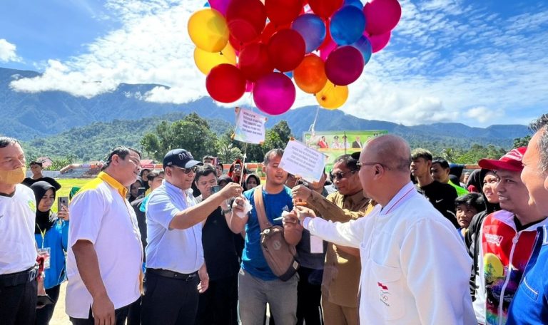 Kejurda Atletik  Dibuka dengan Pelepasan Balon, Budi Syukur : Cabor Atletik Selalu Sumbangkan Medali di PON 