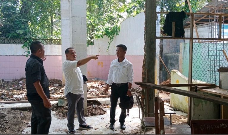 Wujudkan Slogan Mandiri dan Berprestasi, MAN 3 Padang Tingkatkan Sarana Ibadah dengan Swadaya