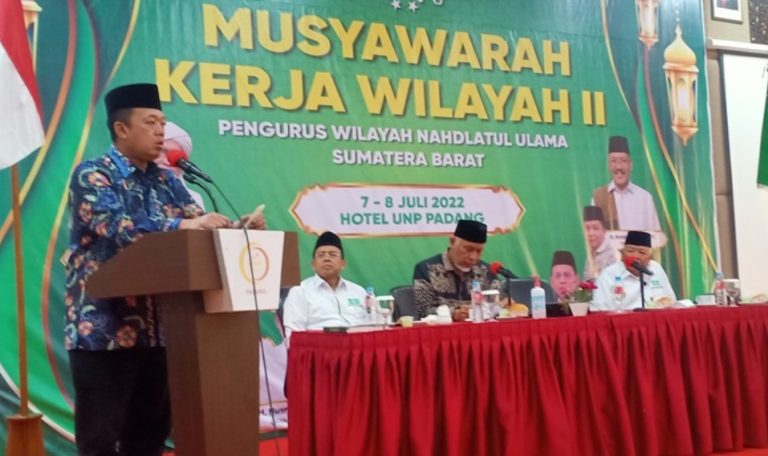 Gubernur Buka Mukerwil II PWNU Sumbar, Waketum PBNU: Minangkabau Sudah Banyak Melahirkan Ulama