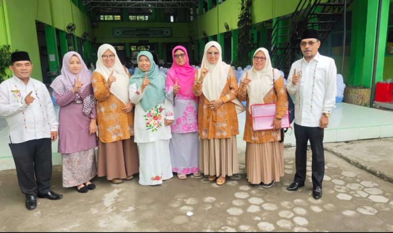 Wujudkan Opini WTP, Tim Monev BOS Kemenag Tinjau MTsN 1 Padang