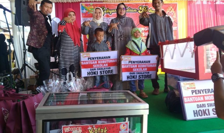 Meriahkan HUT yang ke -7,  HOKI  Store Bukittinggi Berbagi dengan Sesama 