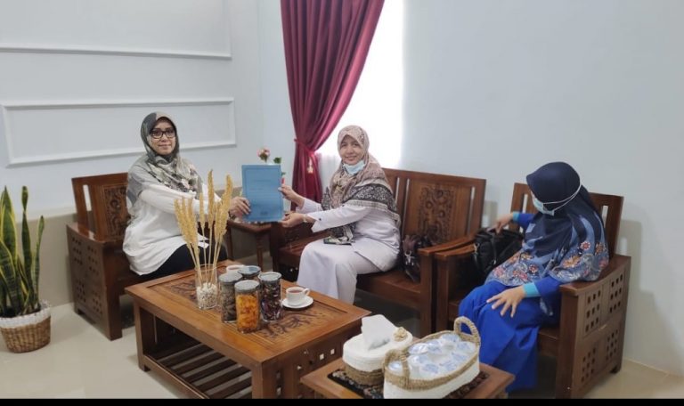 Wujudkan Warga MTsN 3 Padang  Sehat Fisik dan Mental, Nurhidayati Gandeng Puskesmas Ikua Koto, Koto Tangah