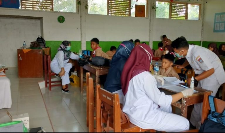 Screening Kesehatan, MTsN 3 Padang Sukseskan BIAN 2022