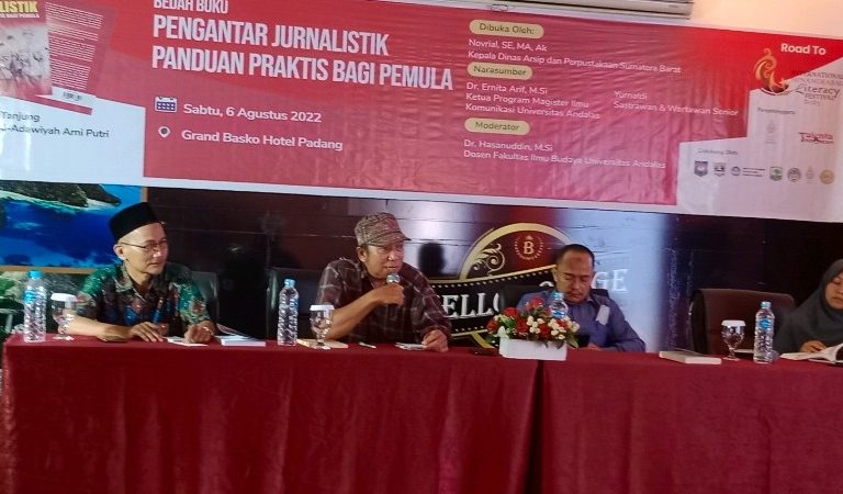 Buku Jurnalistik Panduan Praktis bagi Pemula Dibedah, Yurnaldi: Berita Online masih Banyak Copy Paste