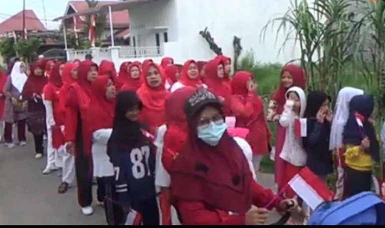 Meriahkan HUT RI, Manufer jadi Irup Sekaligus Lepas Jalan Santai Warga Perum BBI