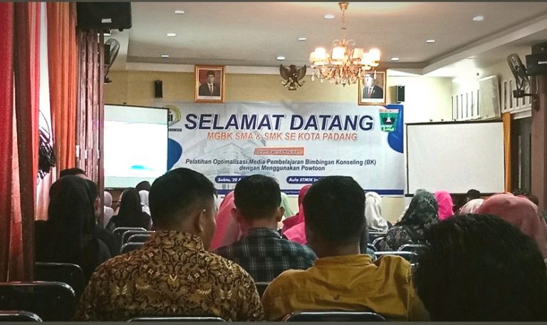 STMIK Indonesia Padang Gelar Pelatihan Optimalisasi Media Pembelajaran Terhadap Guru BK