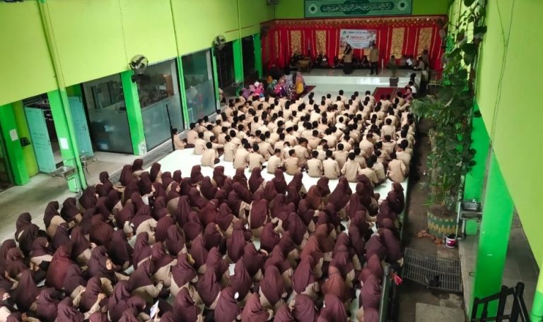 Muhadharah Wadah untuk Mewujudkan Siswa Madrasah Terampil dan Bertalenta