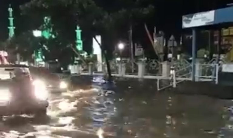 Perumahan Safa Marwa Diterjang Banjir Lumpur, RS Siti Rahmah Terendam