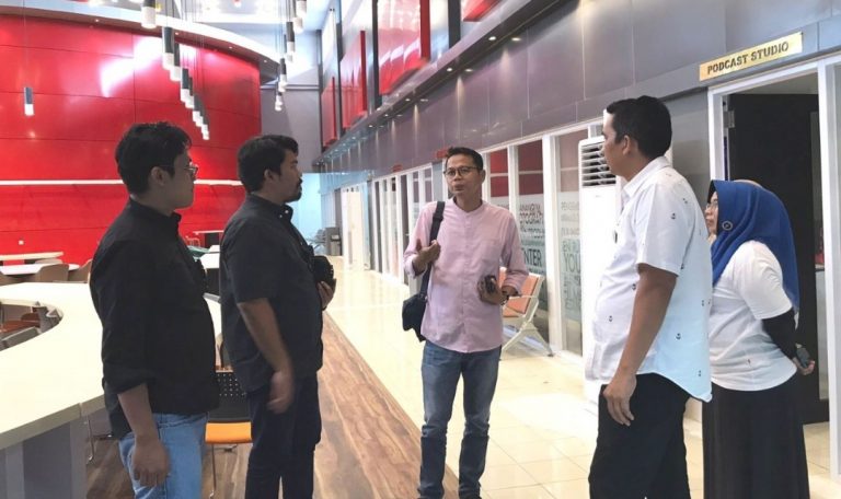 Jelang Diresmikan Menperakraf RI, Ketua DPD KNPI Padang Megi Fernando Kunjungi Gedung Youth Center