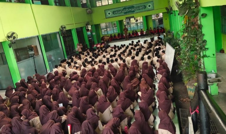 Kegiatan Muhadharah MTsN 1 Padang Wujudkan Kemandirian Siswa
