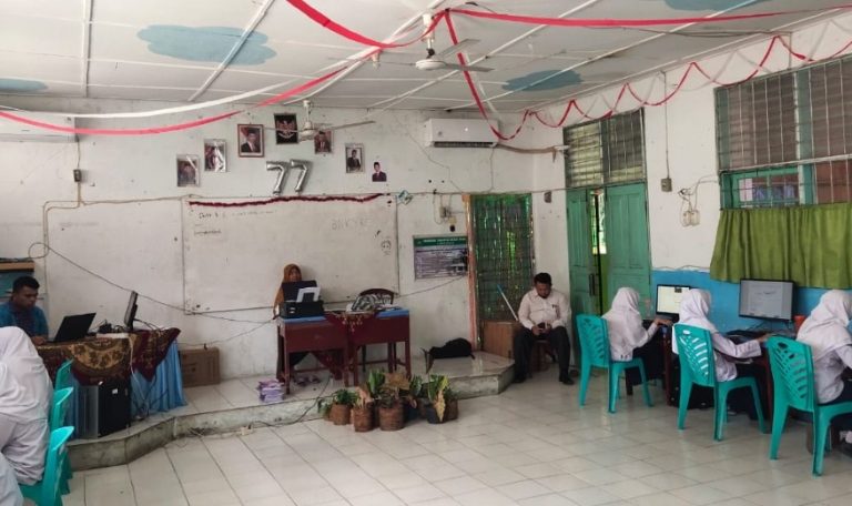 Hari Kedua ANBK MTsN 1 Padang, Literasi Siswa Makin Terasah