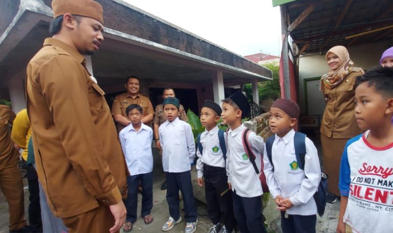 Wako Erman Ingin Cetak Generasi Nasionalis Religius dari Bukittinggi