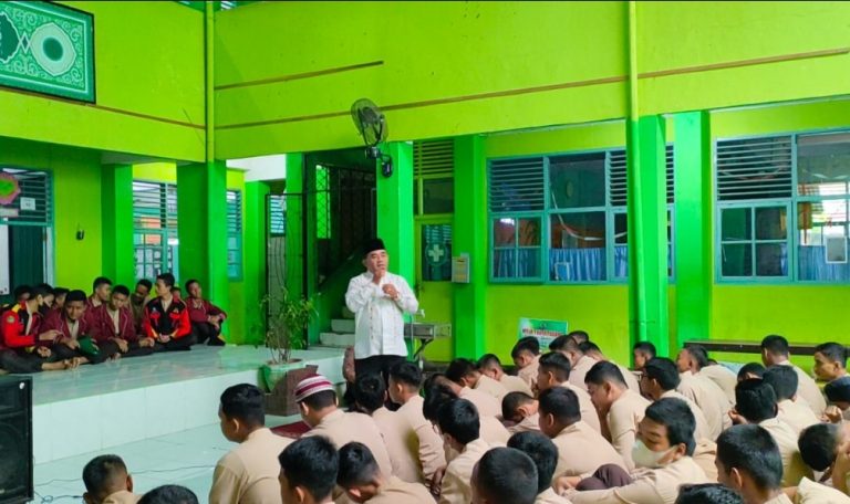 Muhadharah MTsN 1 Padang Makin Giat dan Hebat