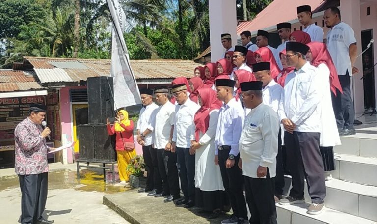 Irwan Basir Kukuhkan Bustami Munyar jadi Ketua DPC LPM  Lubuk Kilangan