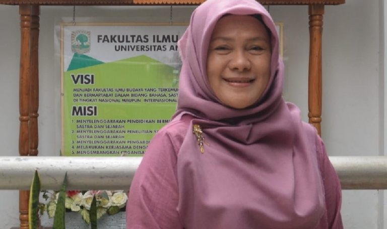 Mengkaji “Bahasa, Identitas, dan Media Sosial” pada Simnasal MLI Unand