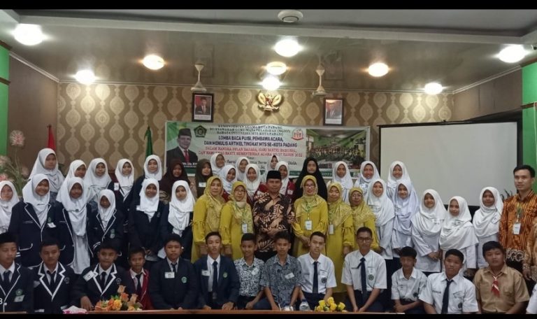Kembangkan Potensi Siswa, Kemenag Padang Edy Oktafiandi Motivasi MGMP Bahasa Indonesia