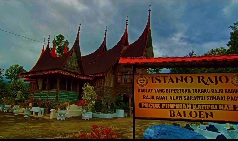 Istano Baloen Malewakan Daulat Yang Dipertuan Tuanku Rajo Bagindo