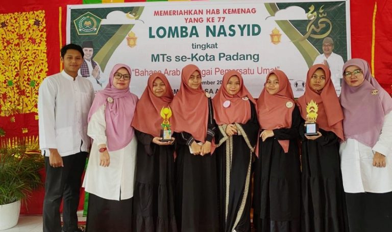 6 Siswa Juara : KKG Bahasa Arab Naikkan Jumlah Poin Juara MTsN 1 Padang