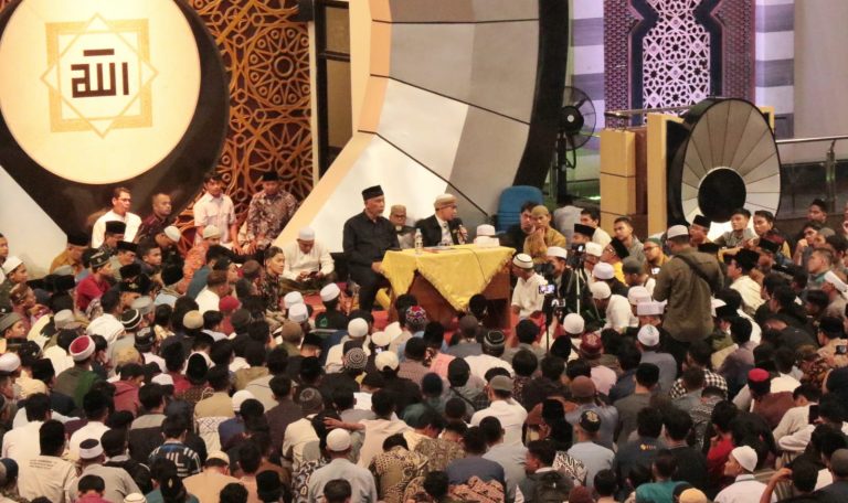 Sampaikan Ilmu Menata Hati, Ini Ceramah Buya Yahya Zainul Ma’arif di Masjid Raya Sumbar