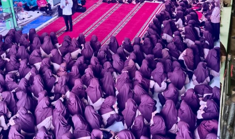 Muhadharah Guru MTsN 1 Padang : Menekankan Etika Bermedsos dan Karakter Disiplin Siswa