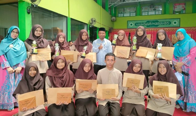 Genjot Minat Literasi Siswa, Perpustakaan MTsN 1 Padang Gelar Lomba Menulis Cerpen dan Puisi