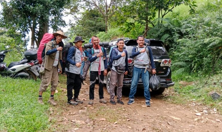 Ekspedisi Padang – Solok (1). Menapak Jejak Pejuang, Sembari Tumbuhkan Rasa Peduli Alam