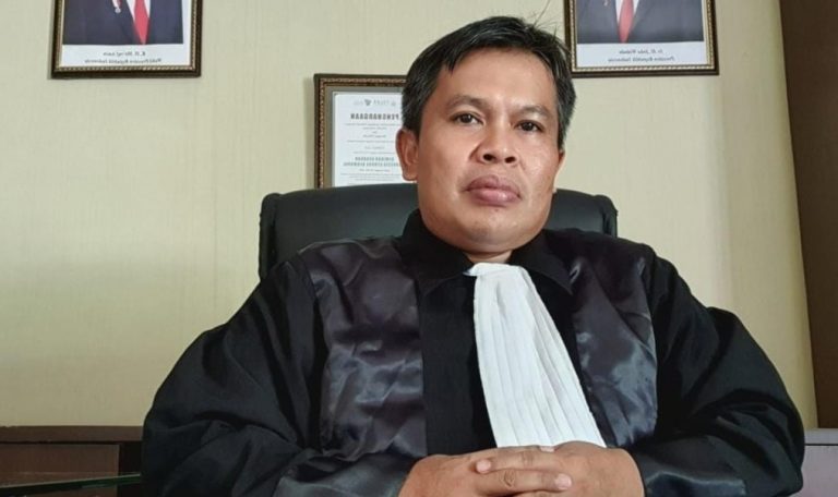 Zulhesni SH: Masalah Wakil Walikota Padang, Salah Siapa?