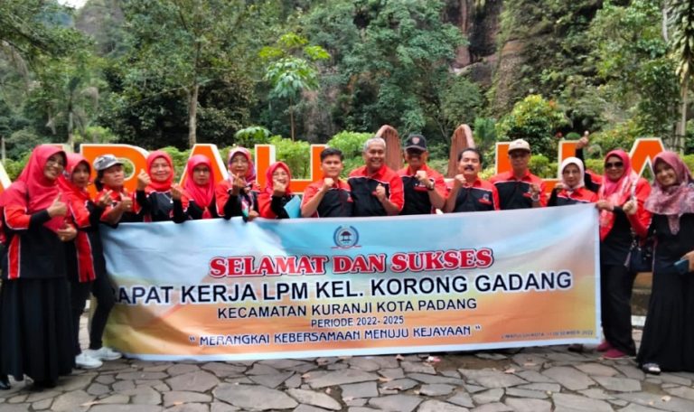 Sambil Berwisata, LPM Koronggadang Gelar Raker di Lembah Harau