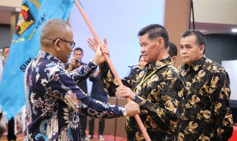 Sempat Gonjang – ganjing, Akhirnya BB Dilantik Pimpin PWI Sumbar