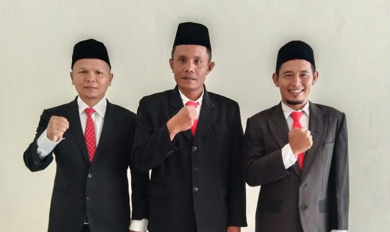 Panwascam Sangir Solok Selatan Umumkan Anggota Panwaslu Kelurahan/Desa Terpilih