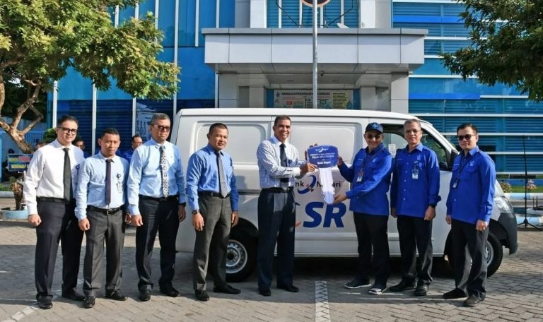 Perumda AM Kota Padang Terima bantuan Mobil dari Bank Nagari