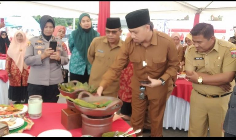 Pemko dan DWP Bukittinggi Gelar Lomba Memasak di Pendestrian Jam Gadang